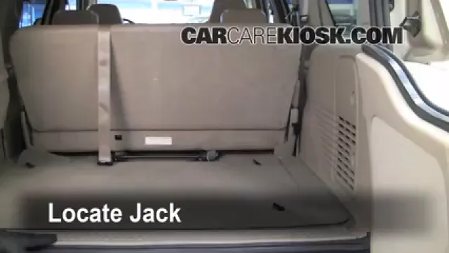 2005 Ford Excursion Limited 6.8L V10 Neumáticos y ruedas Cambiar un neumático pinchado